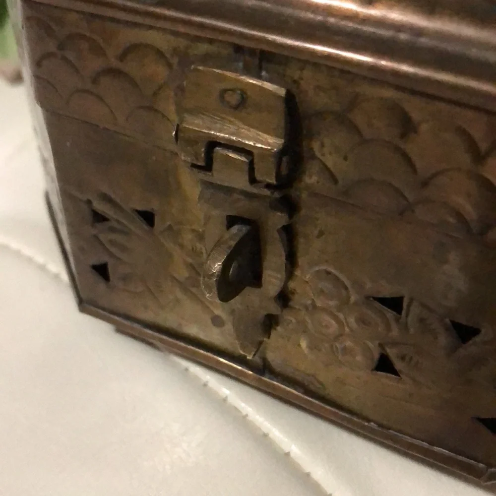 Vintage Brass Cricket Box-5x3.5x3